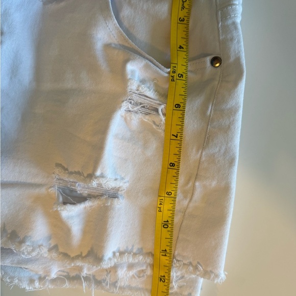 White Distressed Jean Shorts Sz XL - Picture 3 of 5